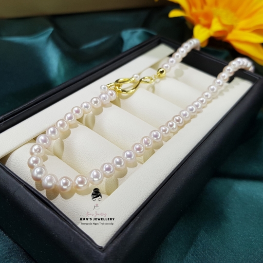 Choker ngọc trai tròn 5 li - khoá đồng cao cấp có đính 2 viên ngọc trai