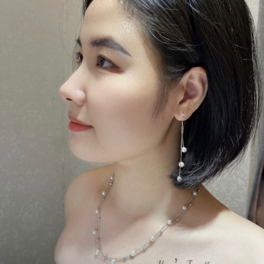 Set bộ Ngọc trai biển Akoya 5 li trắng kem ánh hồng vàng . Ngọc tròn đẹp rất ít vết. Bạc Ý S925 phủ bạch kim cao cấp 